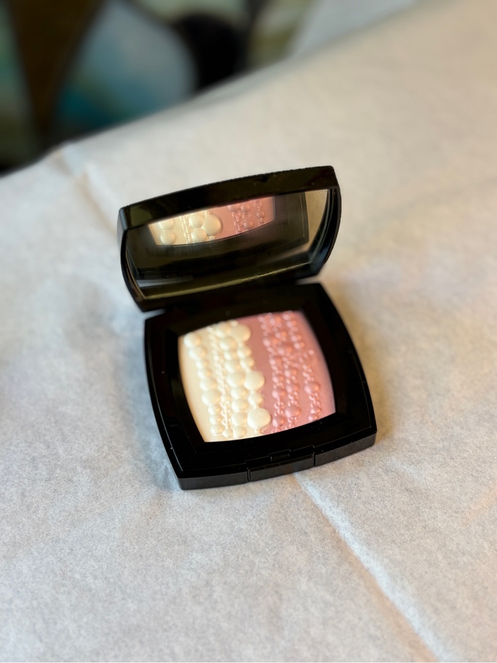 CHANEL Limited Edition Perles Et Fantaisies Pink & Cream Illuminating Powder